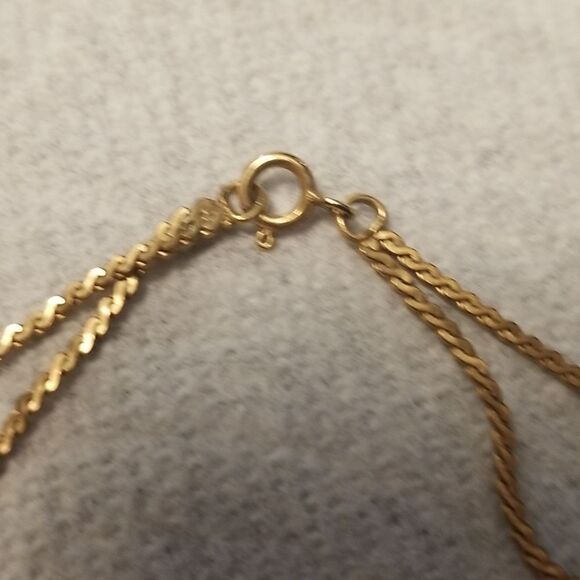 10kG/F Good year bracelet  - Picture 3 of 6